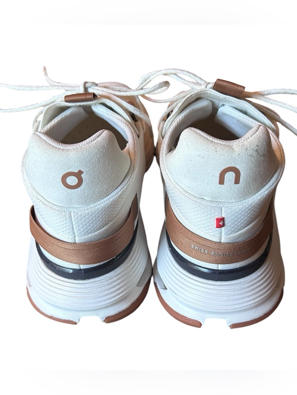 On Running Cloudnova 2 ivory MENS size 12 EUC - Picture 6 of 12